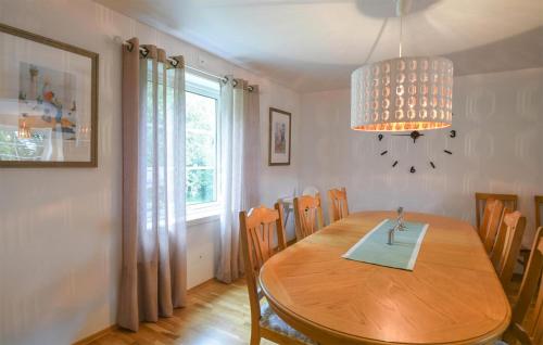 Fotografie z fotogalerie ubytování Nice Home In Ed With Kitchen v destinaci Ed