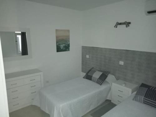 Posteľ alebo postele v izbe v ubytovaní Private apartment with Air Condition and pool