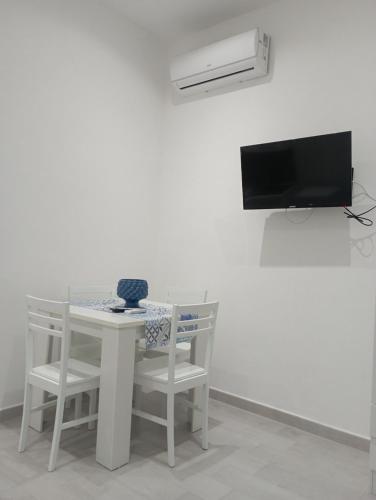 Μια τηλεόραση ή/και κέντρο ψυχαγωγίας στο Sicilia House bluchic
