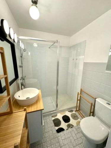 Ένα μπάνιο στο 108 Cagnes - Joli T2 avec balcon proche mer