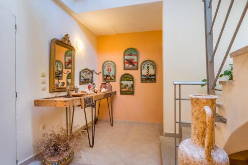 Φωτογραφία από το άλμπουμ του Spacious Villa by the sea σε Pefkali