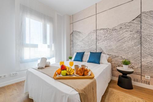 LA MALAGUETA BEACH Pool & Parking