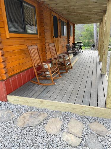 Φωτογραφία από το άλμπουμ του Cobb Creek Cabins σε Murphy