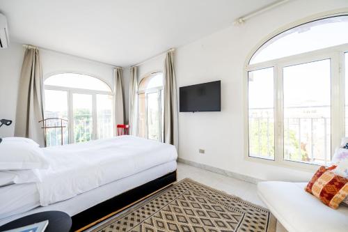 St John Basilica Lovely Tower Apartment