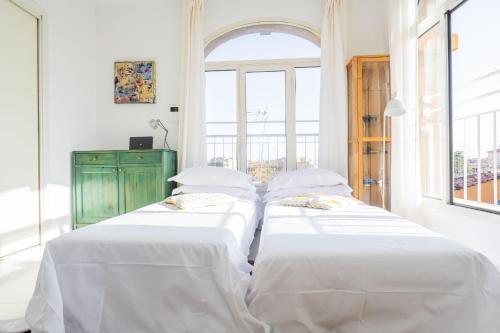 St John Basilica Lovely Tower Apartment