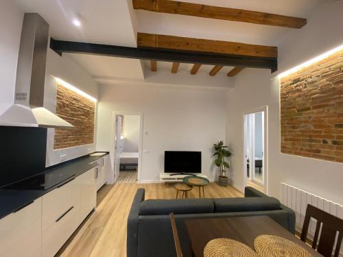 Poble Sec Charming Apartment