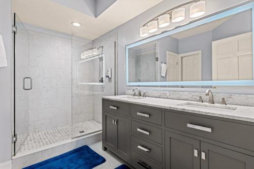 Koupelna v ubytování Wicked Fun at Windswept Ridge