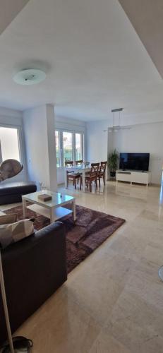 Polo Apartments 4B photo 6