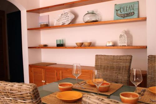 Ποτά στο Playa Los Lances, Duplex