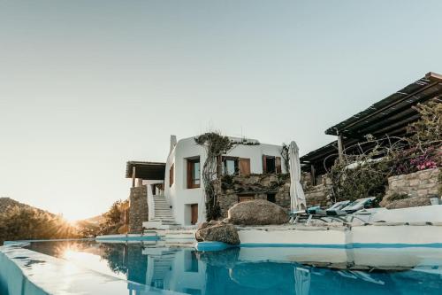 Bassein majutusasutuses The SaltWater Pool Villa - Mykonos või selle lähedal