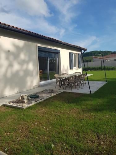 GITE chez mamie - 7 personnes A SAINTE LIVRADE SUR LOT