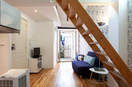 Alfama II, eco-penthouse with french balcony