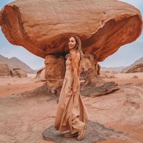 Επισκέπτες που μένουν στο Lukasa camp Wadi Rum
