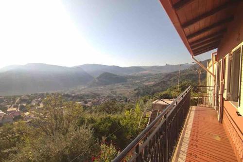 Vue générale sur la montagne ou vue sur la montagne depuis l'appartement
