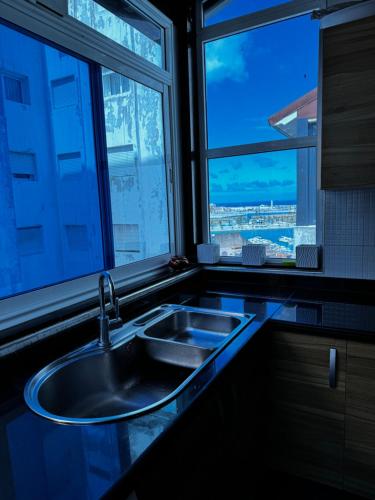Gambar di galeri bagi Espectacular apartamento a pie de playa di Tanger