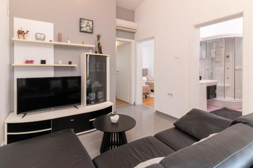 Apartments with parking space Slatine, Ciovo - 5158
