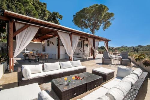 Lakka Hill House