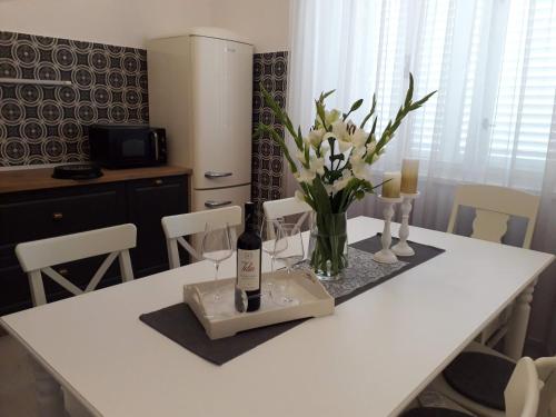 Foto sihtkohas Orebić asuva majutusasutuse Seaside family friendly house with a swimming pool Orebic, Peljesac - 23009 galeriist