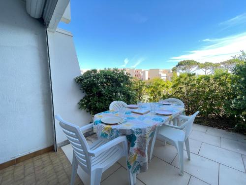 Appartement 2 pièces face à la mer avec terrasse, parking privé et wifi à Sète - FR-1-338-526