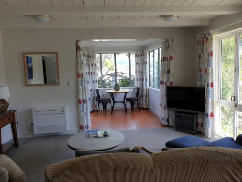 Gallery image of The Bruce Waterfront Apartments by AVI in Akaroa