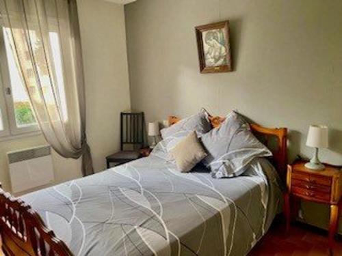 Photo de la galerie de l'établissement Appartement F2 avec Balcon, Garage et Climatisation - Proche Centre et Cures - Animaux Bienvenus - FR-1-703-179, à Amélie-les-Bains-Palalda