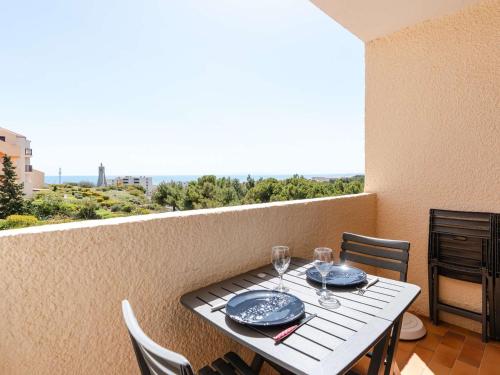 Appartement T2 avec balcon, parking privé, petit animal admis - FR-1-409-266