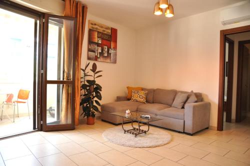 La casa del Bianconiglio - Free Private Parking - 2 Bathrooms - Terrace
