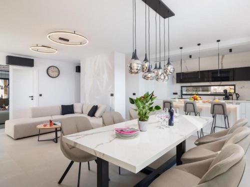 Luxury villa with swimming pool and sauna