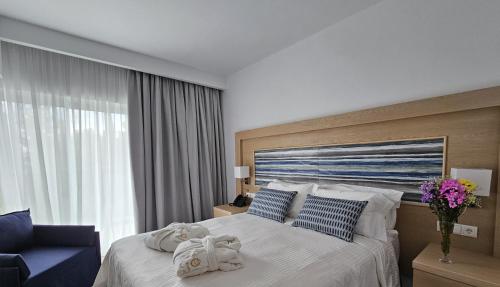 Gallery image of O Paradise beach Resort and Spa in Magoúla