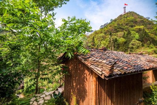 Pemandangan gunung umum atau pemandangan gunung yang diambil dari homestay