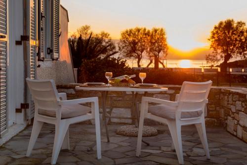 Gallery image of Olea Suite by the sea in Víssa