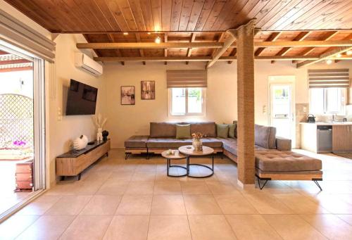 Stunning and spacious apt in Athens
