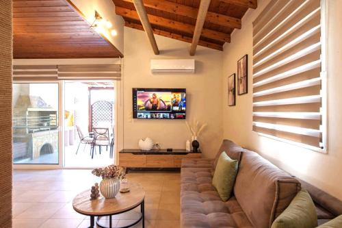 Stunning and spacious apt in Athens
