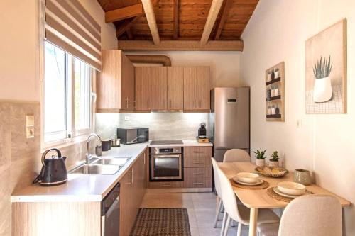 Stunning and spacious apt in Athens