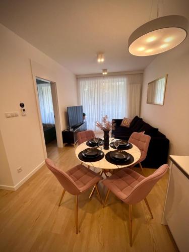 White Pearl Apart Gamma Budynek