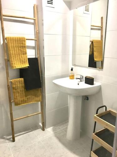 Apartamento Gemelos 15 6 en el Rincón de Loix con piscina y vistas al mar