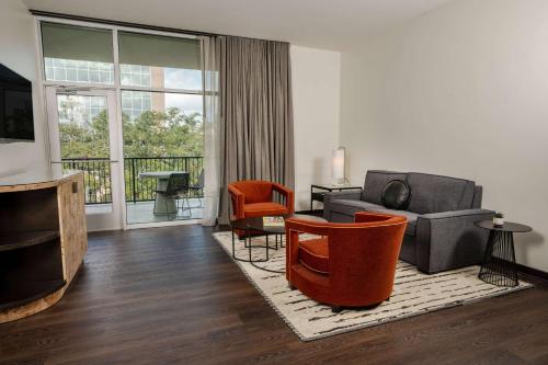 Origin Baton Rouge, a Wyndham Hotelにあるシーティングエリア