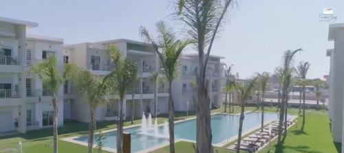 Bazén v ubytování Appartement moderne CASABAY BEACH Sidi Rahal nebo v jeho okolí