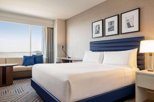Hilton BNA Nashville Airport Terminal Image