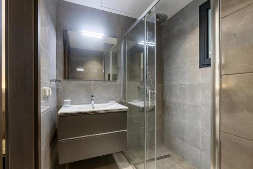 Bany a La Scala AppartHotel Abidjan