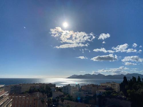 Vue mer à couper le souffle - nouveau entièrement rénové photo 55