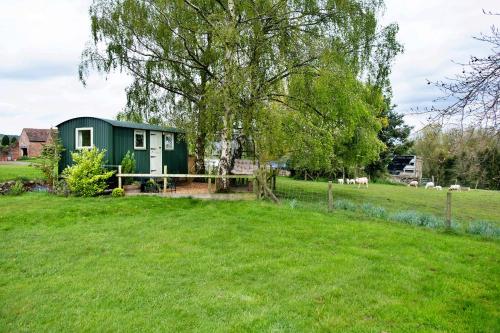 Κήπος έξω από το Finest Retreats - Hay and Hedgerow Glamping