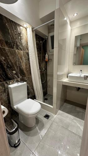 Luxury Semi Basement Apartment with Terrace