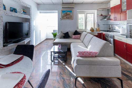 Apartment Metropolis Split