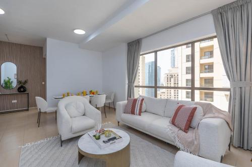 Amazing Seaview Prime Location Upgraded