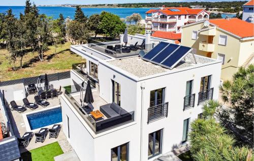 5 Bedroom Beautiful Home In Zaton