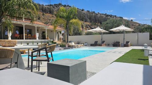 Blue Topaz Villa with Private Pool