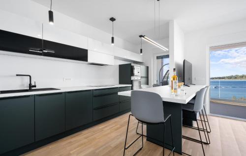 Cozy Apartment In Vodice With Wifi