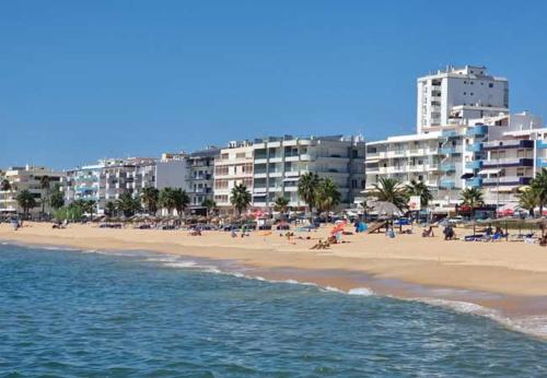 Princess Retreat Beautiful Modern Aprt 2 min walk from Quarteira Beach