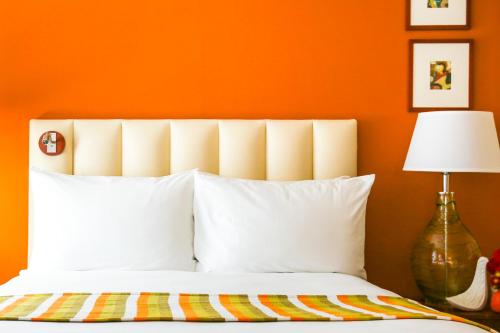 Hotel Del Sol Image